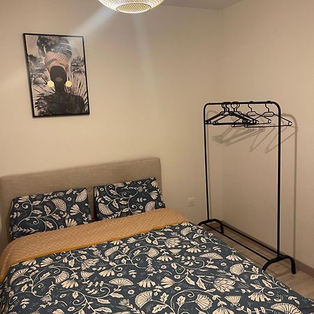 Appartement Cosy Et Bien Equipe Nanterre Kültér fotó